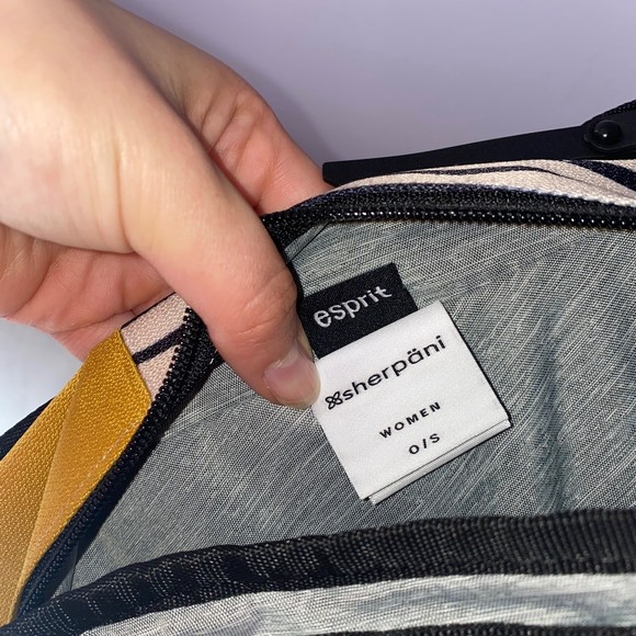 Sherpani Espirit Sling backpack in the color yellow black white - Picture 6 of 11